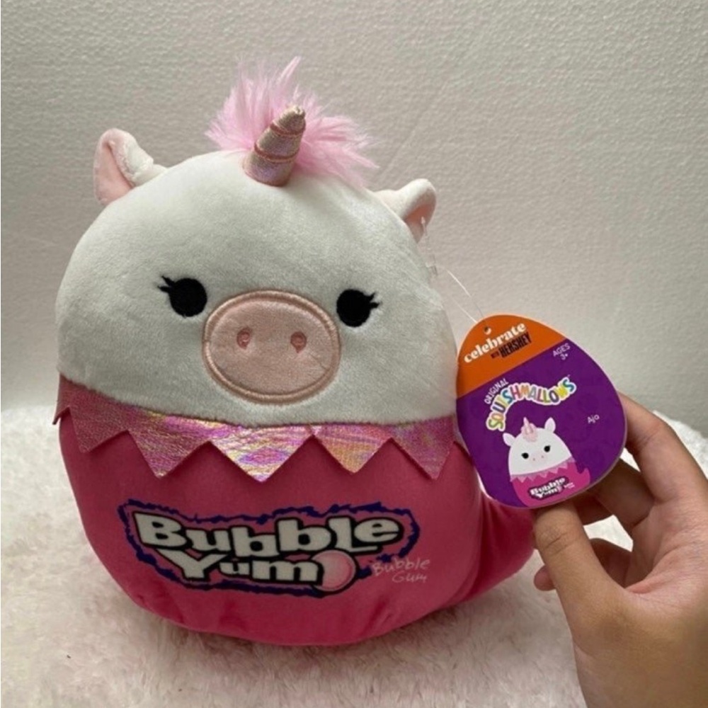 7.5” Aja the Bubble Yum Squishmallow